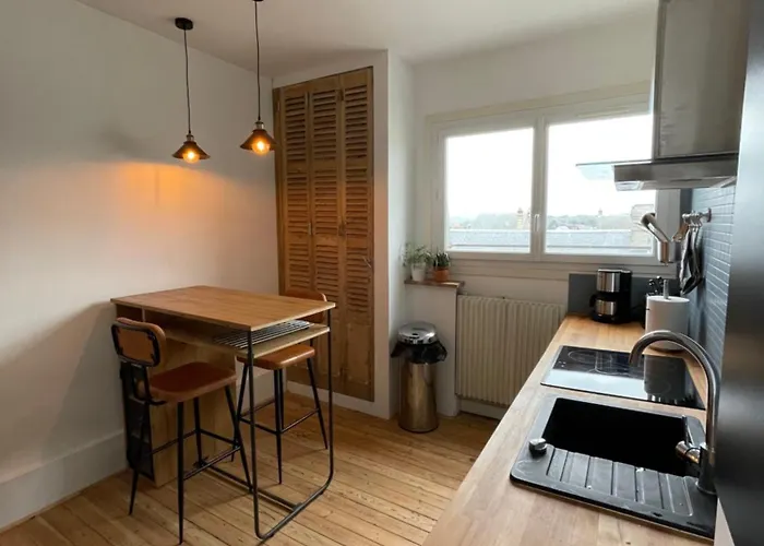 Avec Balcon - Vue - 100m De La - Hypercentre - 55m2 Lägenhet